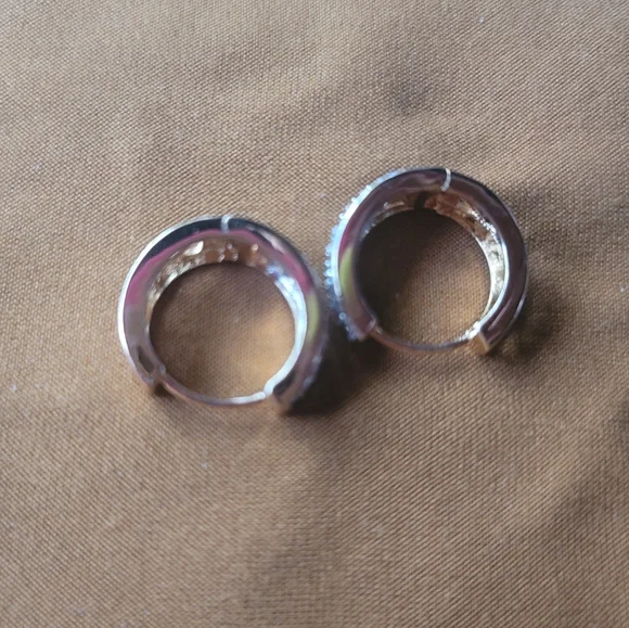 Elegant Gold and Clear Hoop Earrings - Picture 3 of 3